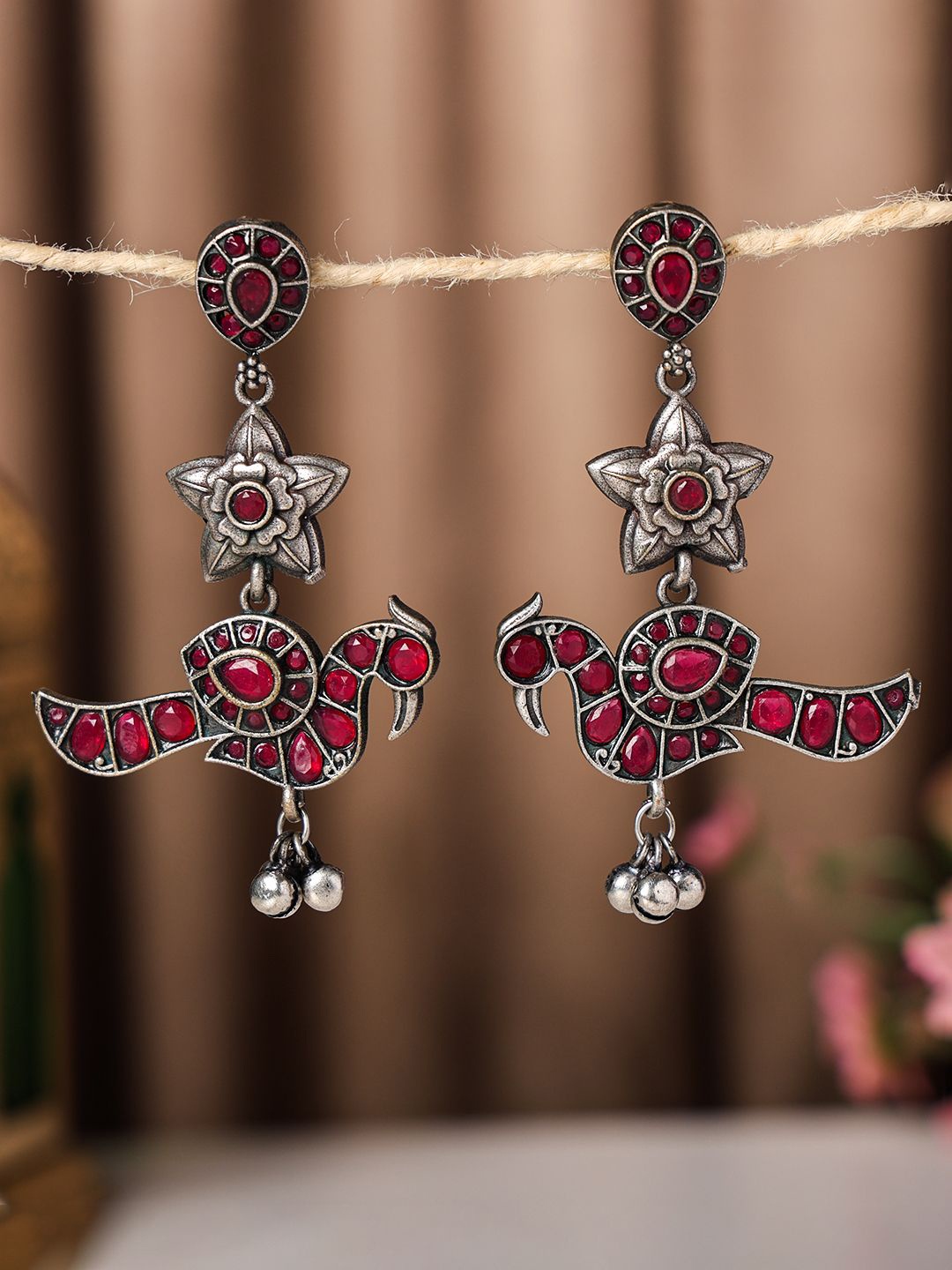 

VENI 92.5 Silver-Plated Contemporary Drop Earrings