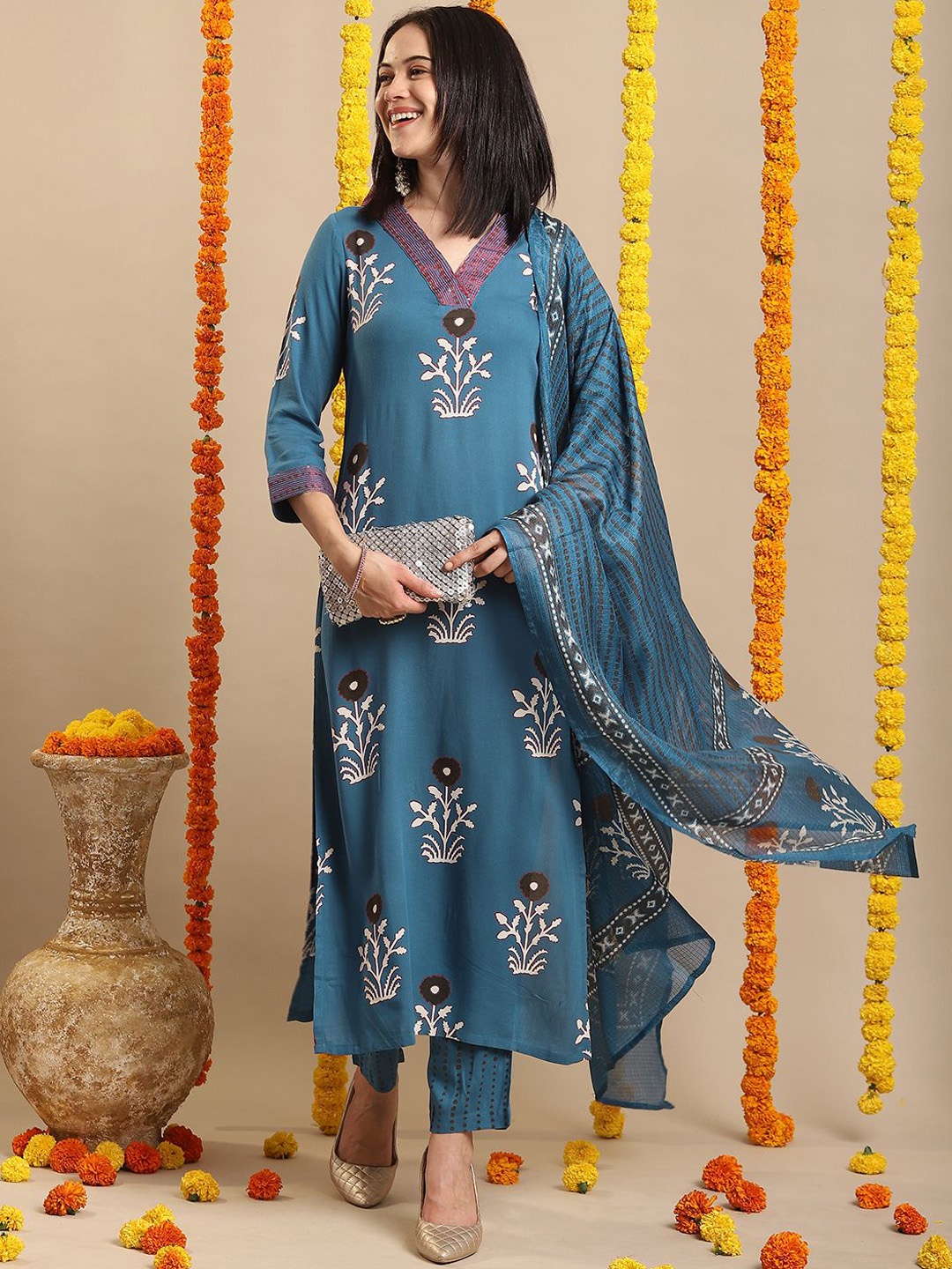 

GoSriKi Women Floral Printed Regular Kurta with Trousers & With Dupatta, Blue
