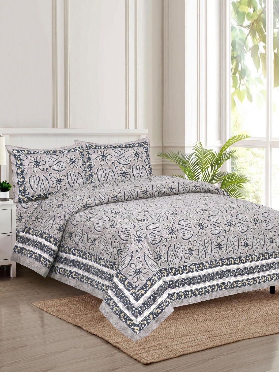 

HOME HEAVENS Blue & Grey Floral 210 TC Queen Bedsheet with 2 Pillow Covers
