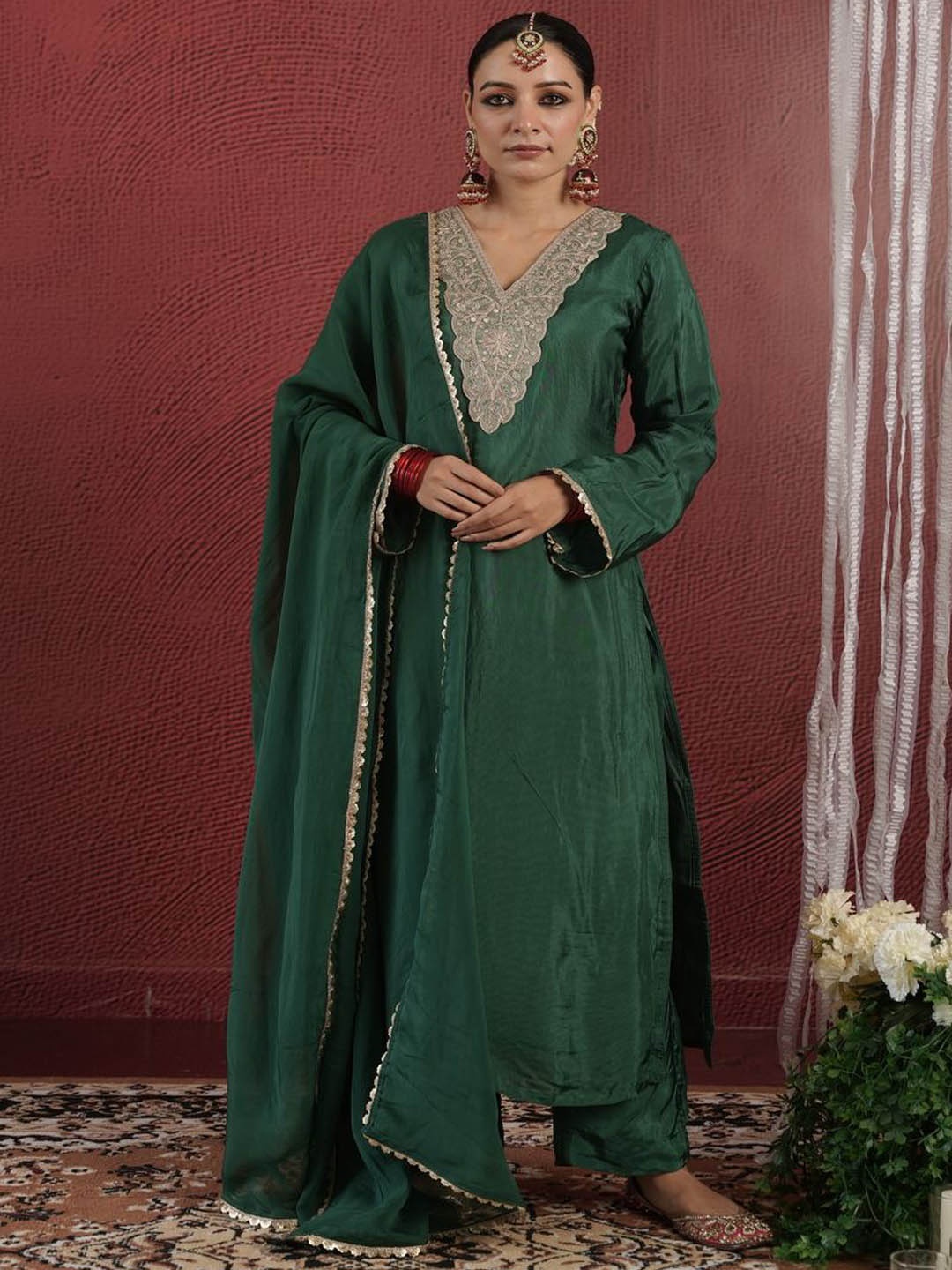 

OneWe Floral Yoke Design Zari and Sequinned Pure Silk Kurta With Trousers & Dupatta, Green