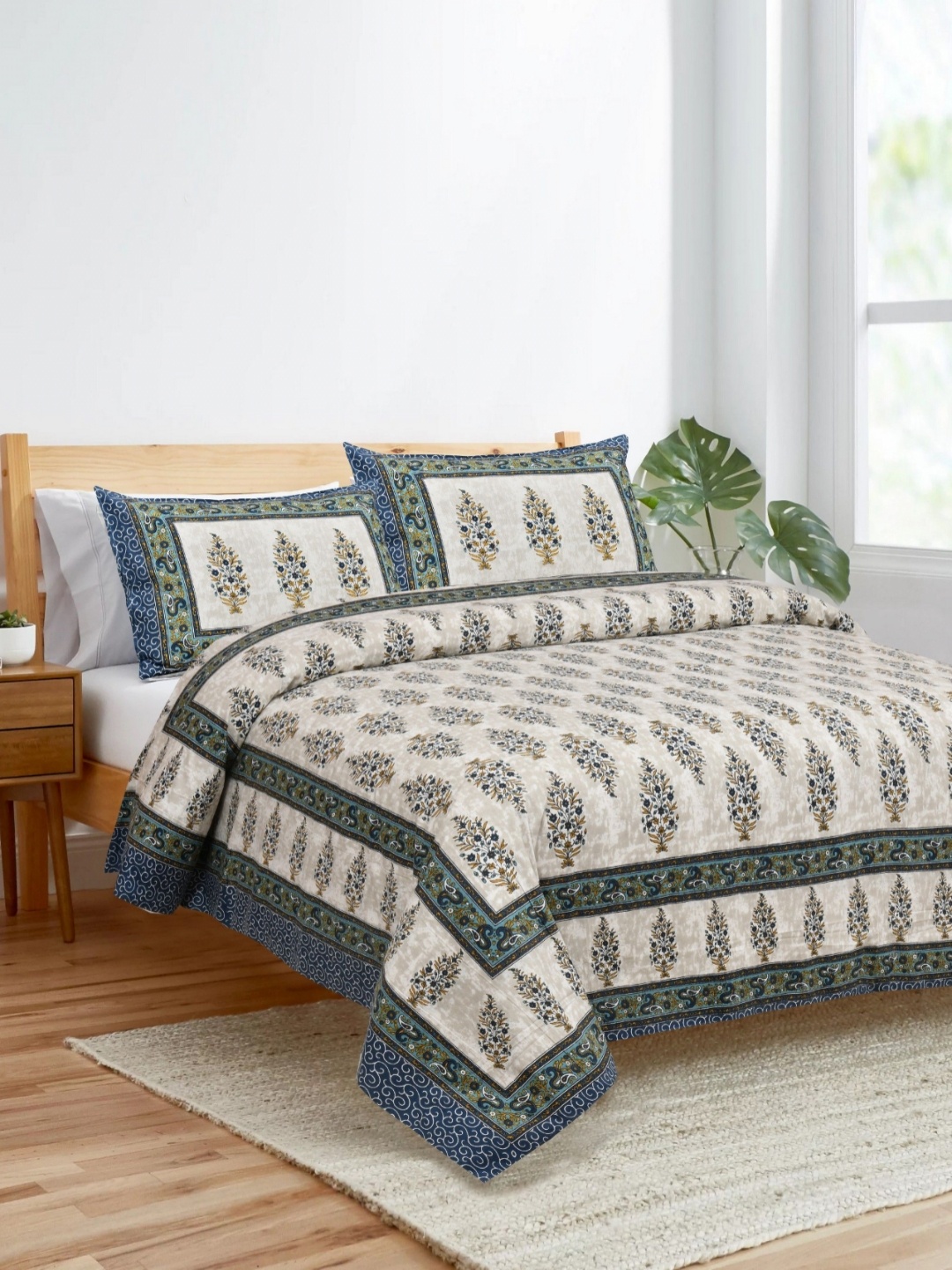 

HOME HEAVENS Green & Beige 210 TC King Bedsheet with 2 Pillow Covers
