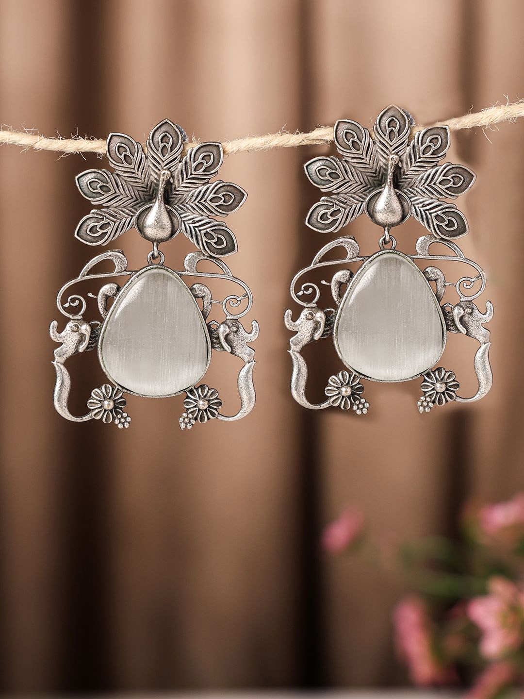 

VENI 92.5 Silver-Plated Contemporary Oxidised Drop Earrings
