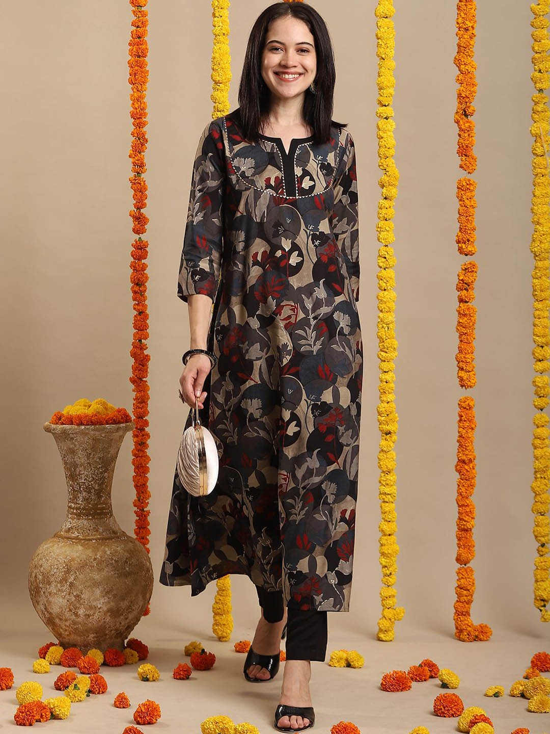 

GoSriKi Floral Printed A-Line Gotta Patti Kurta with Trousers, Black