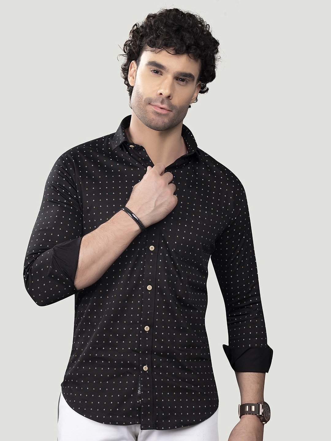 

ALMATY Men Comfort Spread Collar Floral Printed Cotton Slim Fit Casual Shirt, Black