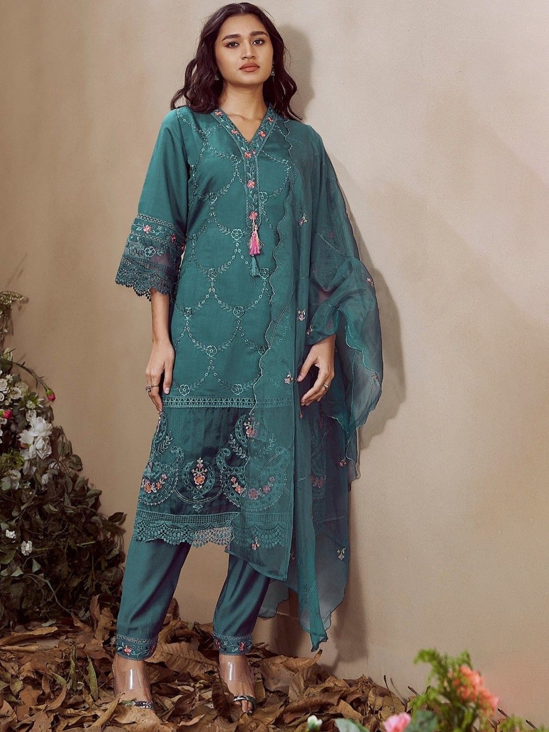 

AUTUMN LANE Floral Embroidered Regular Thread Work Straight Kurta with Trousers & Dupatta, Teal