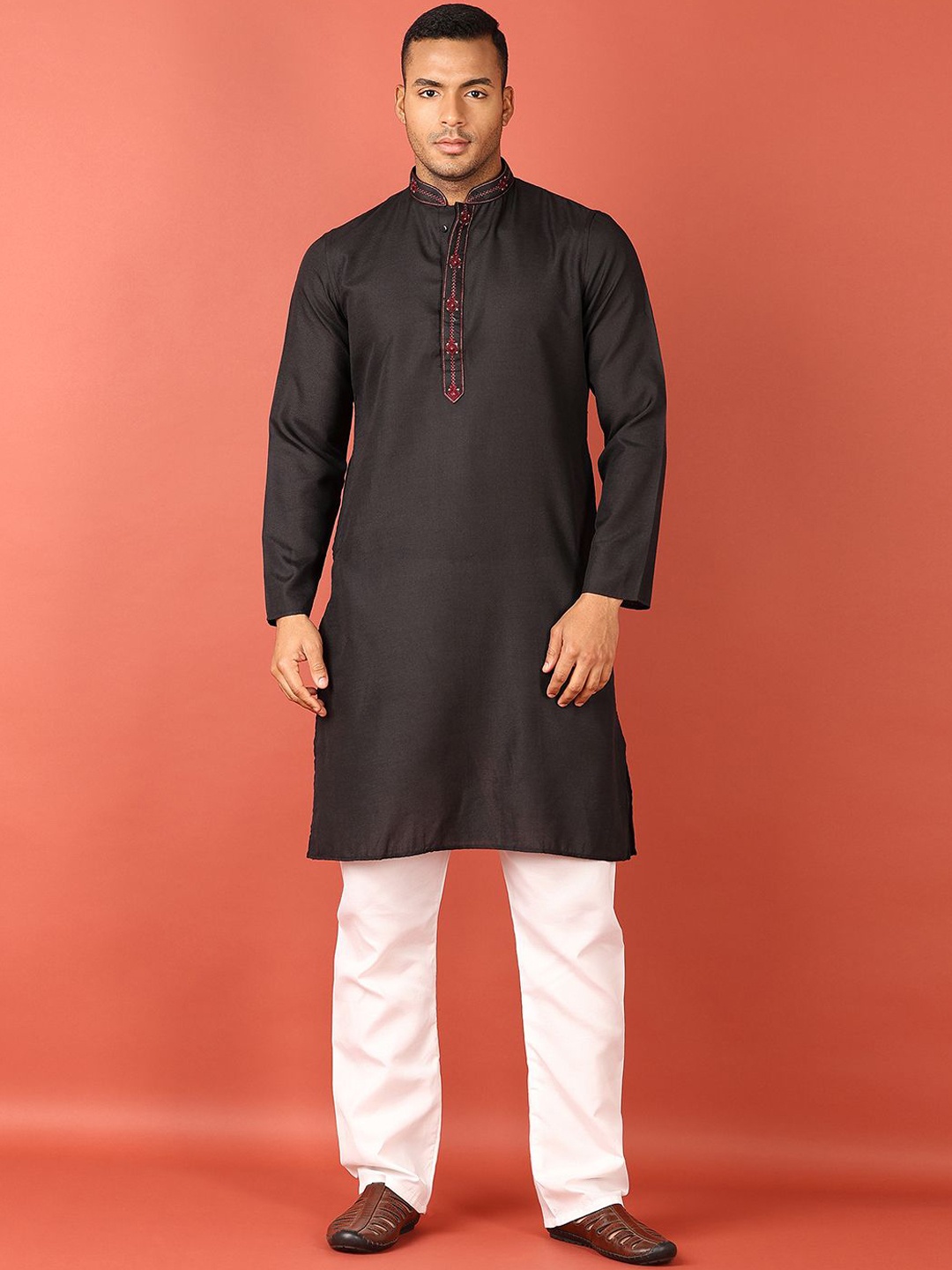 

V-Mart Mandarin Collar Thread Work Pure Cotton Straight Kurta with Churidar, Black