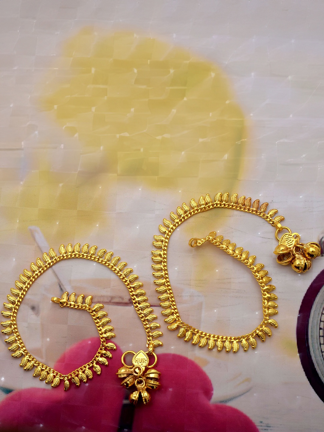 

MEMOIR Gold-Plated Traditional Carved Kairi Anklet