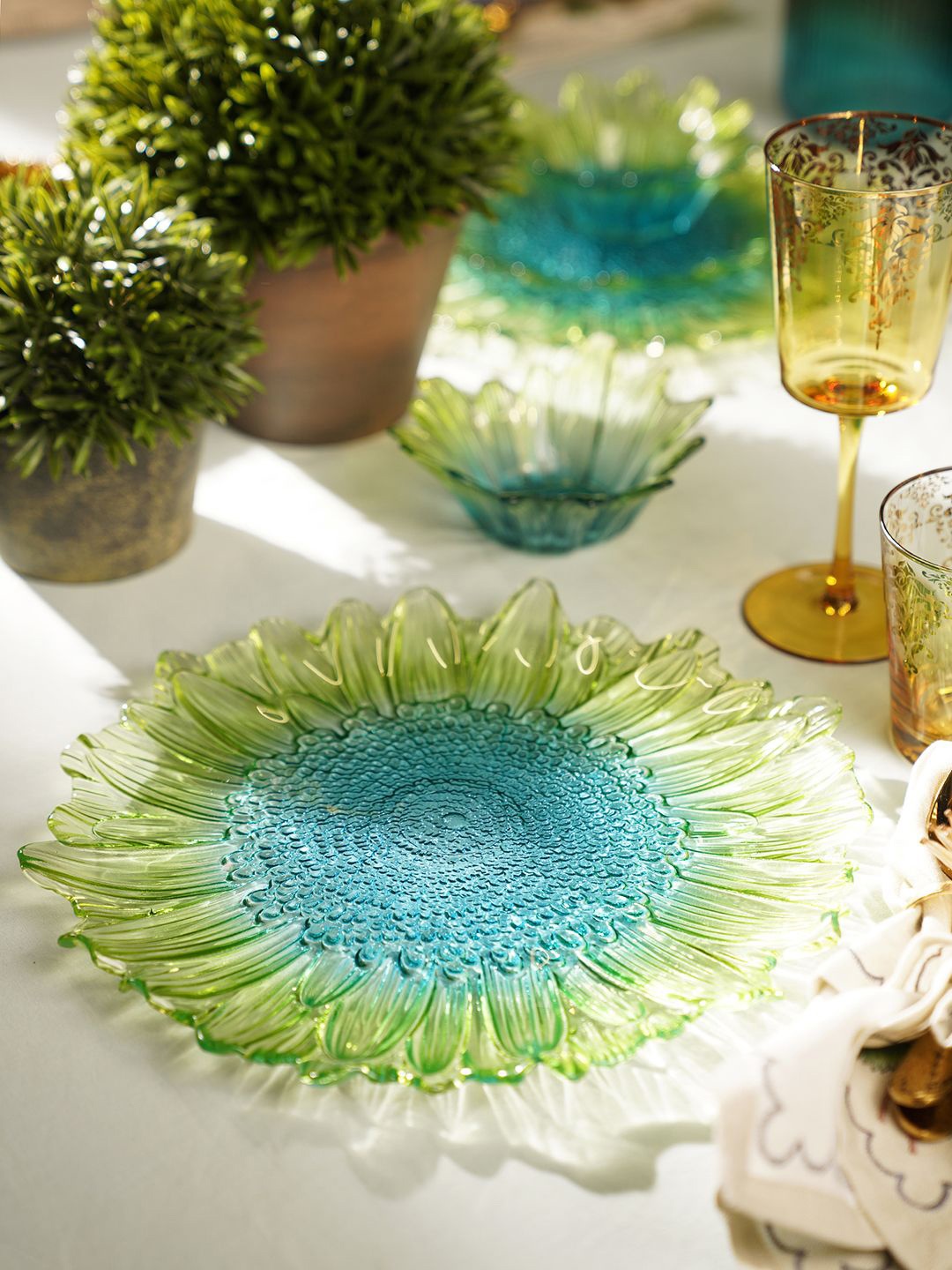 

Pure Home and Living Green & Blue 2 Pieces Glass Textured Plates