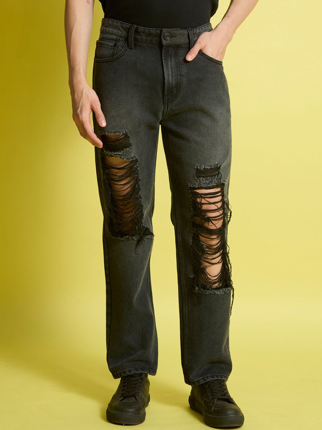 

Bene Kleed Men Highly Distressed Relaxed Fit Jeans, Blue