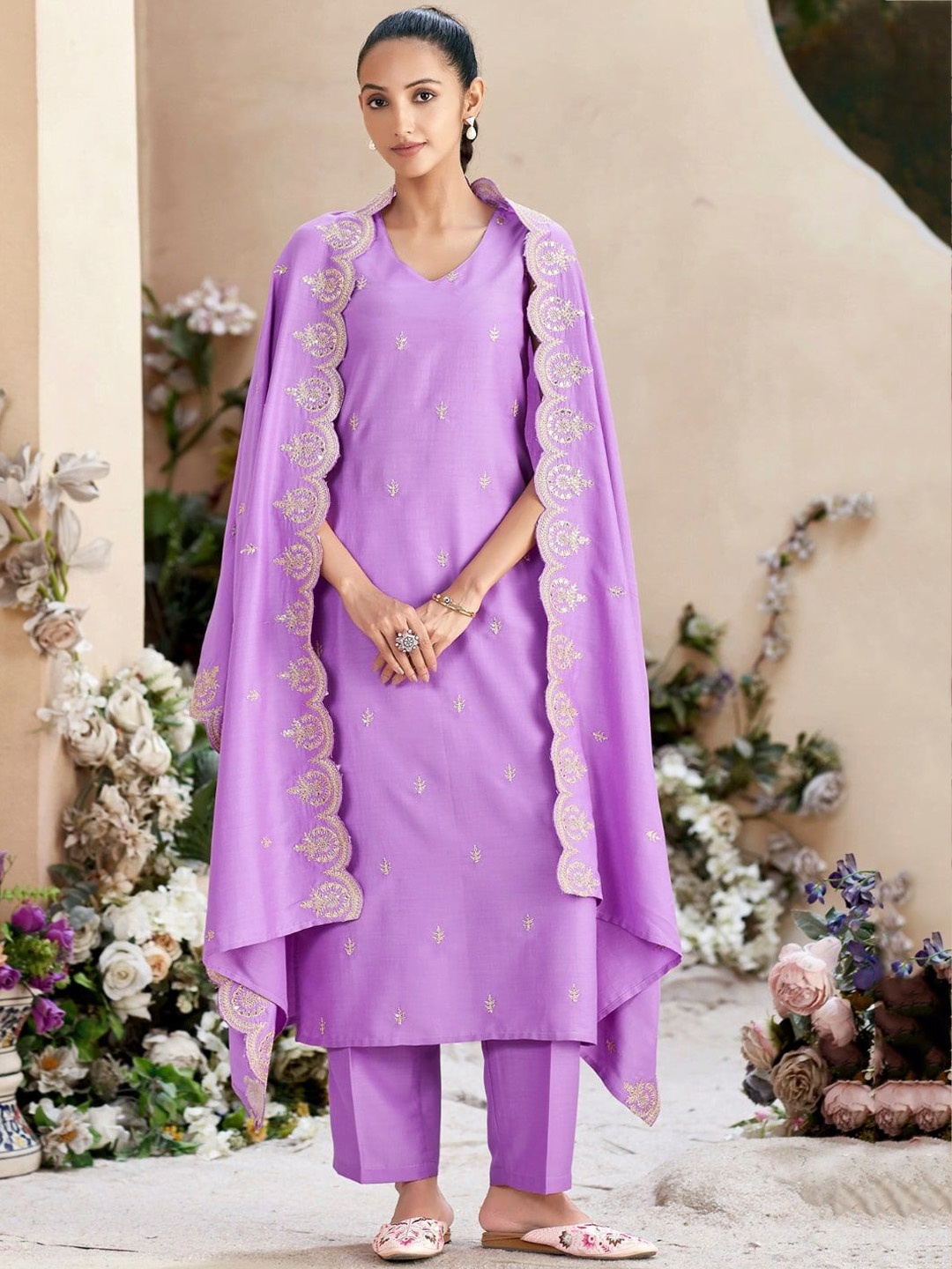 

J Turritopsis Floral Embroidered Kurta With Trousers & Dupatta, Purple