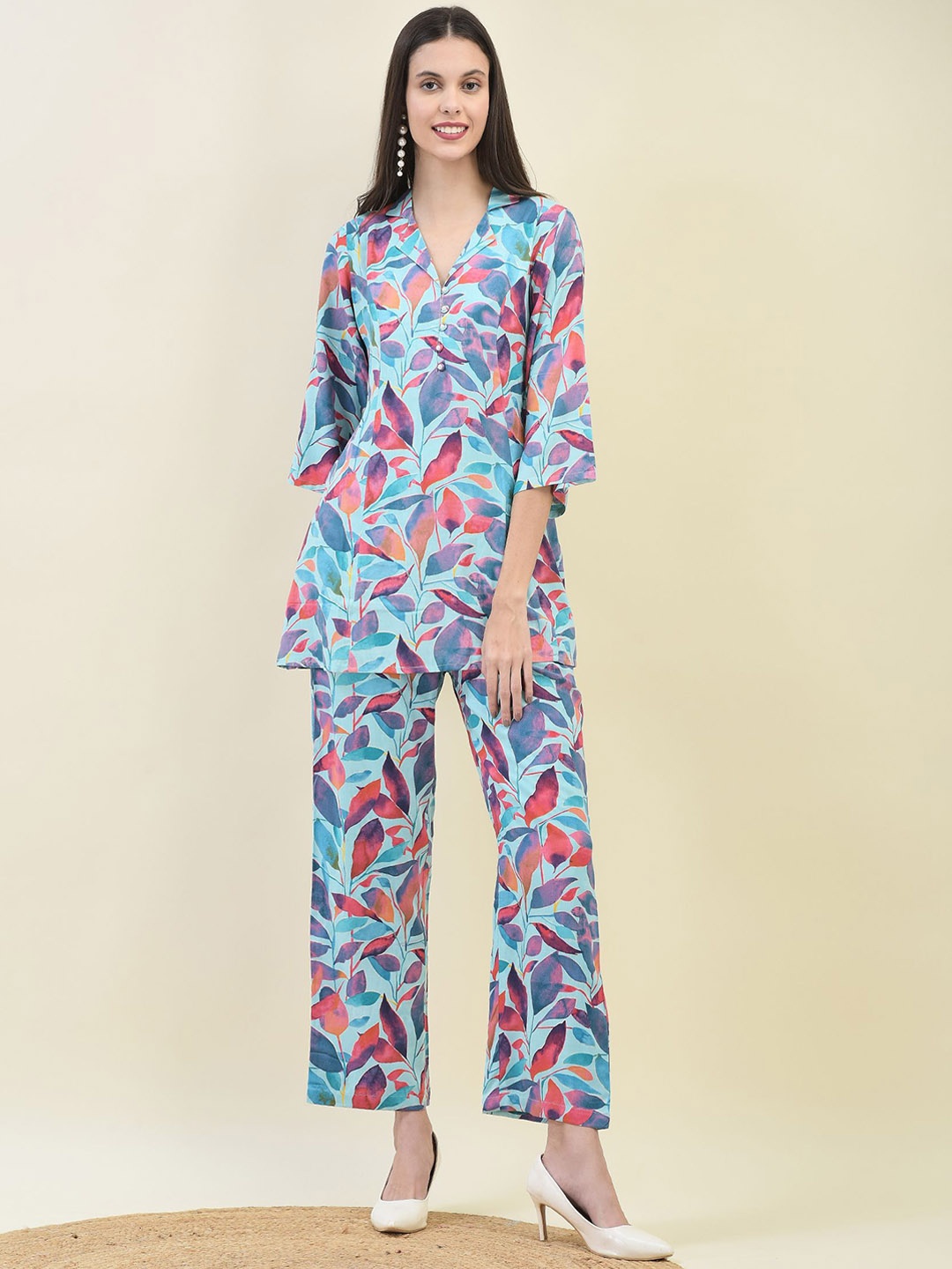 

Shree Floral Printed Lapel Collar Three-Quarter Sleeves Top With Trouser, Blue