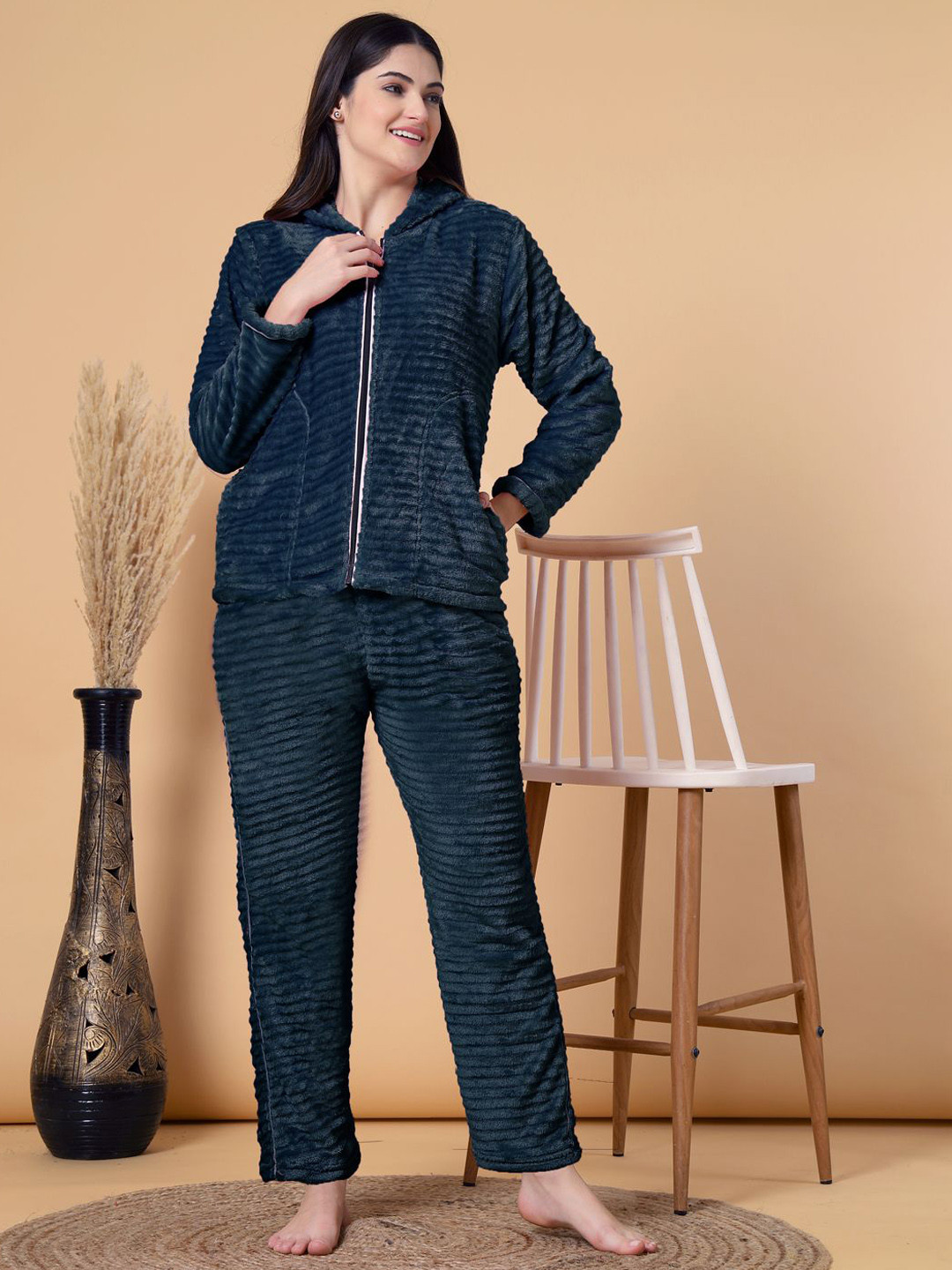 

FABINALIV Striped Hooded Winter Night Suit with 2 Side Pockets, Navy blue