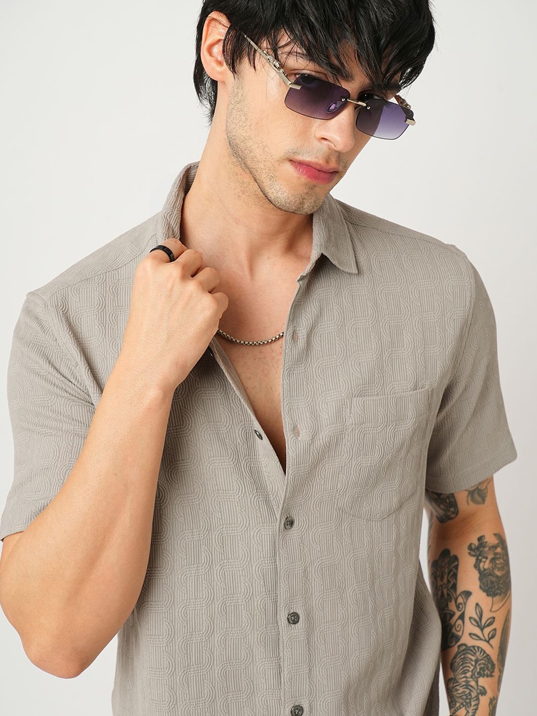 

VASTRADO Men Classic Spread Collar Textured Slim Fit Casual Shirt, Grey