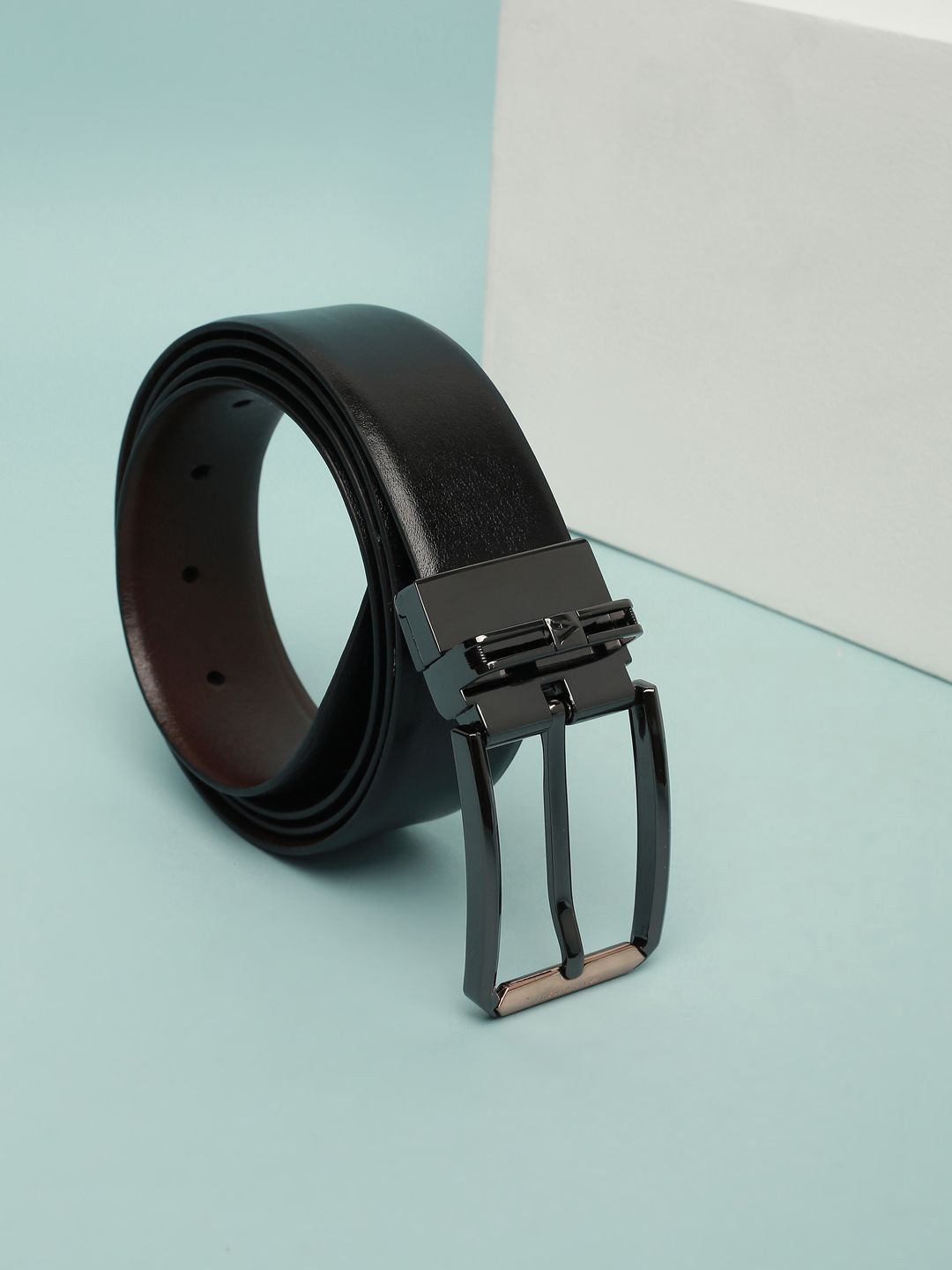 

Van Heusen Men Textured Leather Reversible Formal Belt, Black