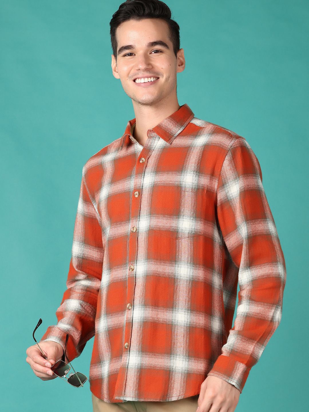 

V-Mart Men Spread Collar Buffalo Checked Cotton Casual Shirt, Rust