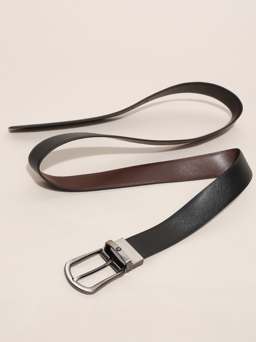 

Louis Philippe Men Textured Leather Reversible Formal Belt, Black