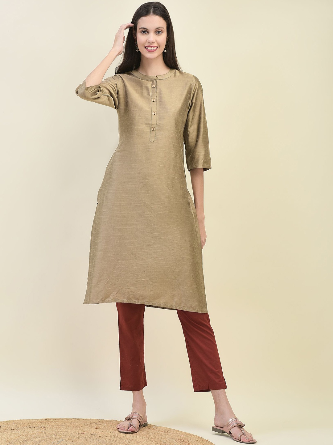 

Shree Mandarin Collar Straight Kurta, Beige