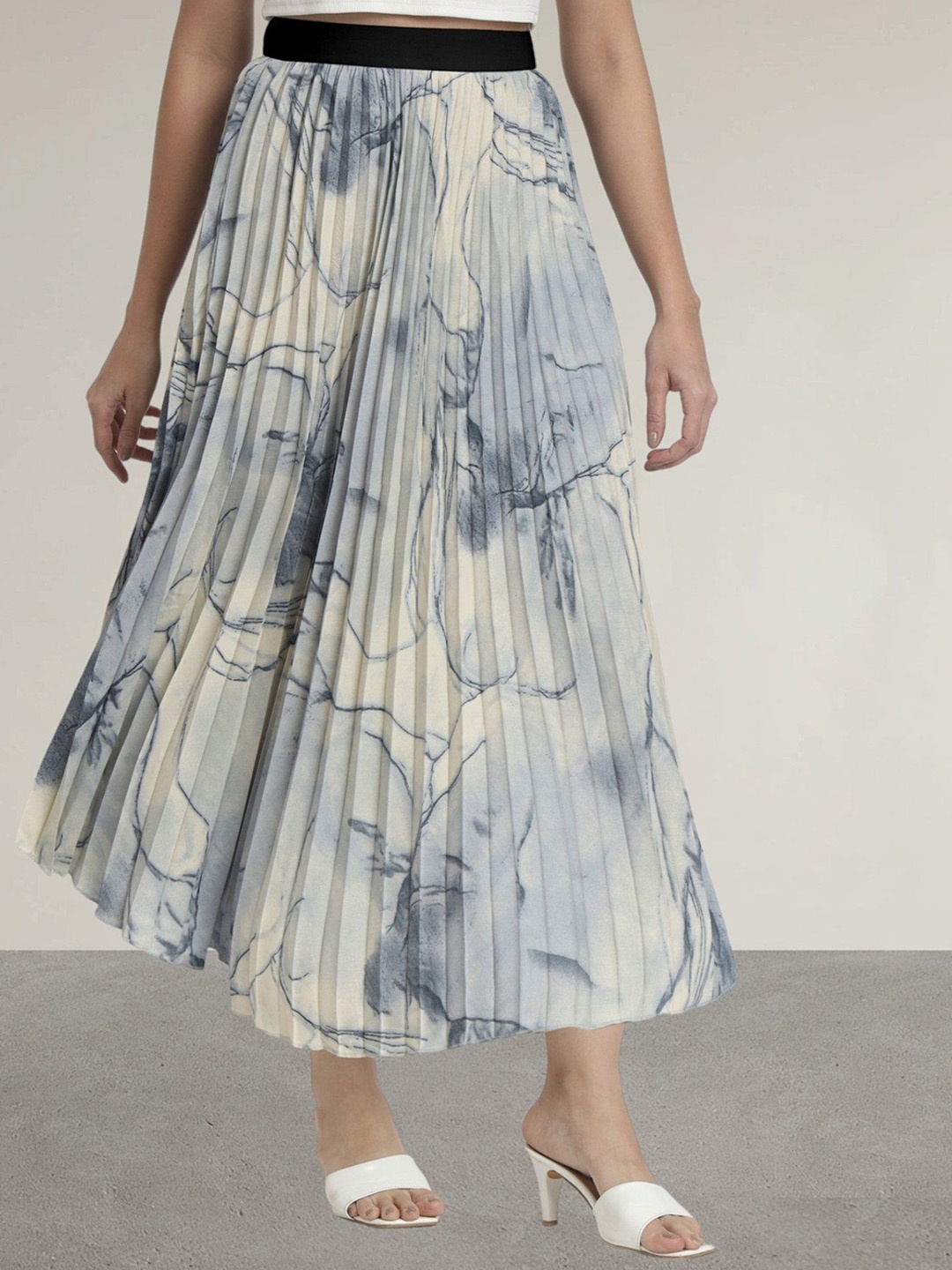 

Krunal Raiyani Women Abstract Printed Flared Maxi Skirt, Blue