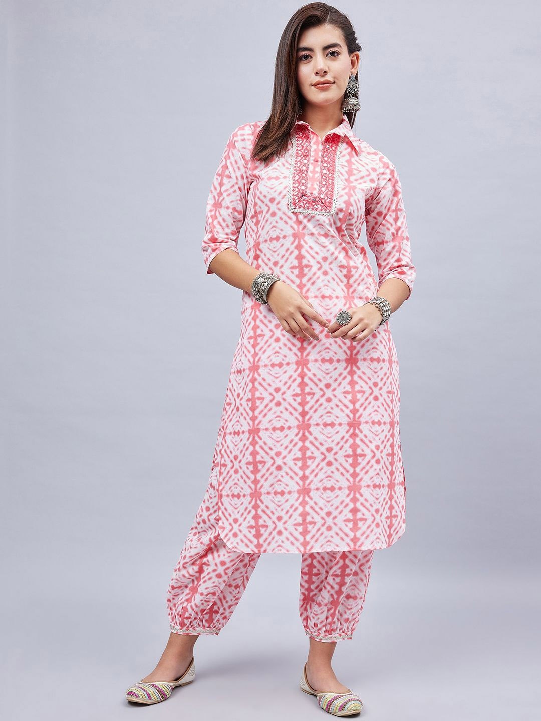 

WineRed Geometric Dyed Shirt Collar Regular Mirror Work Pure Cotton Kurta With Trouser, Pink