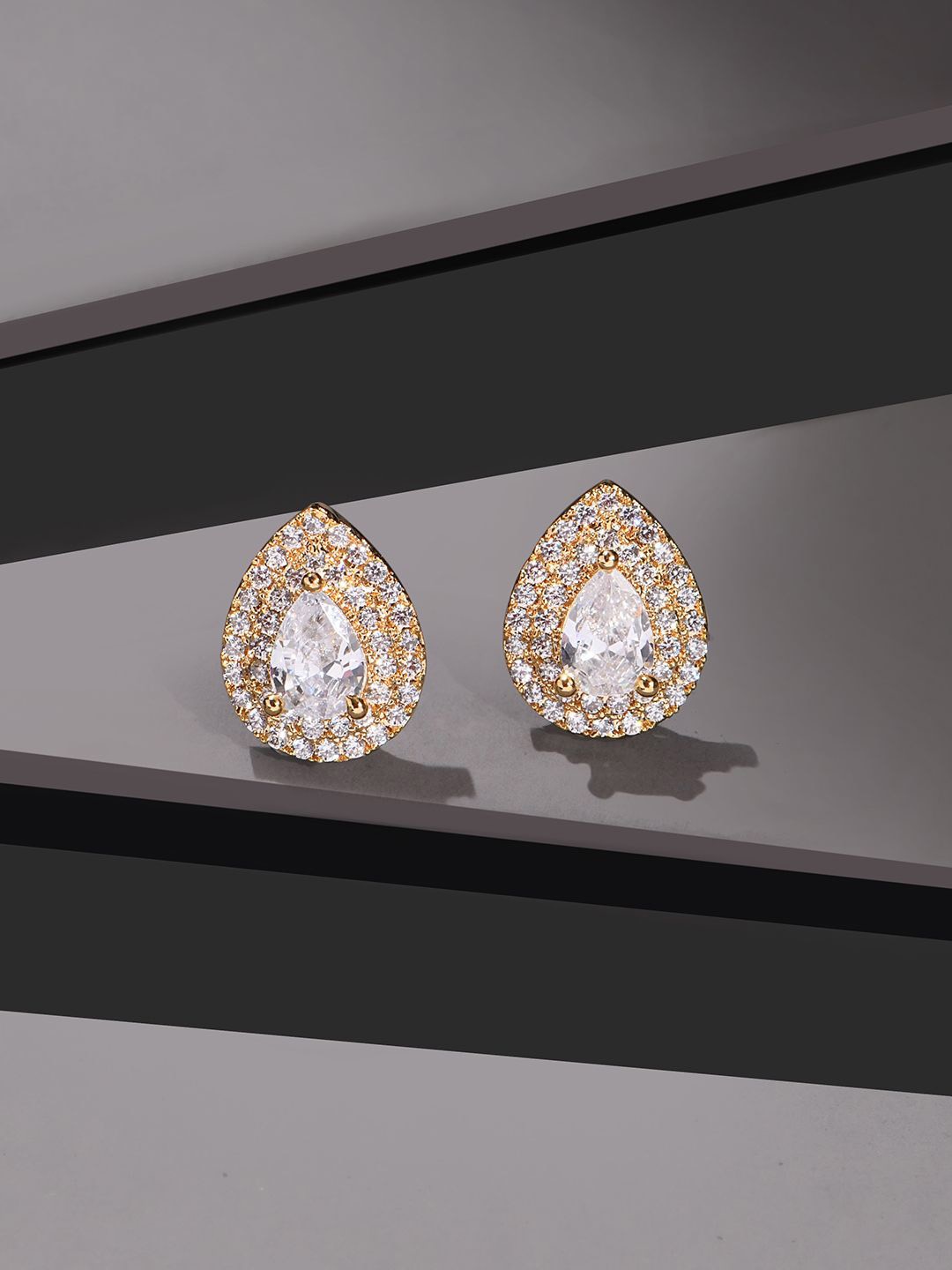 

Fida Teardrop Shaped Studs Earrings, White
