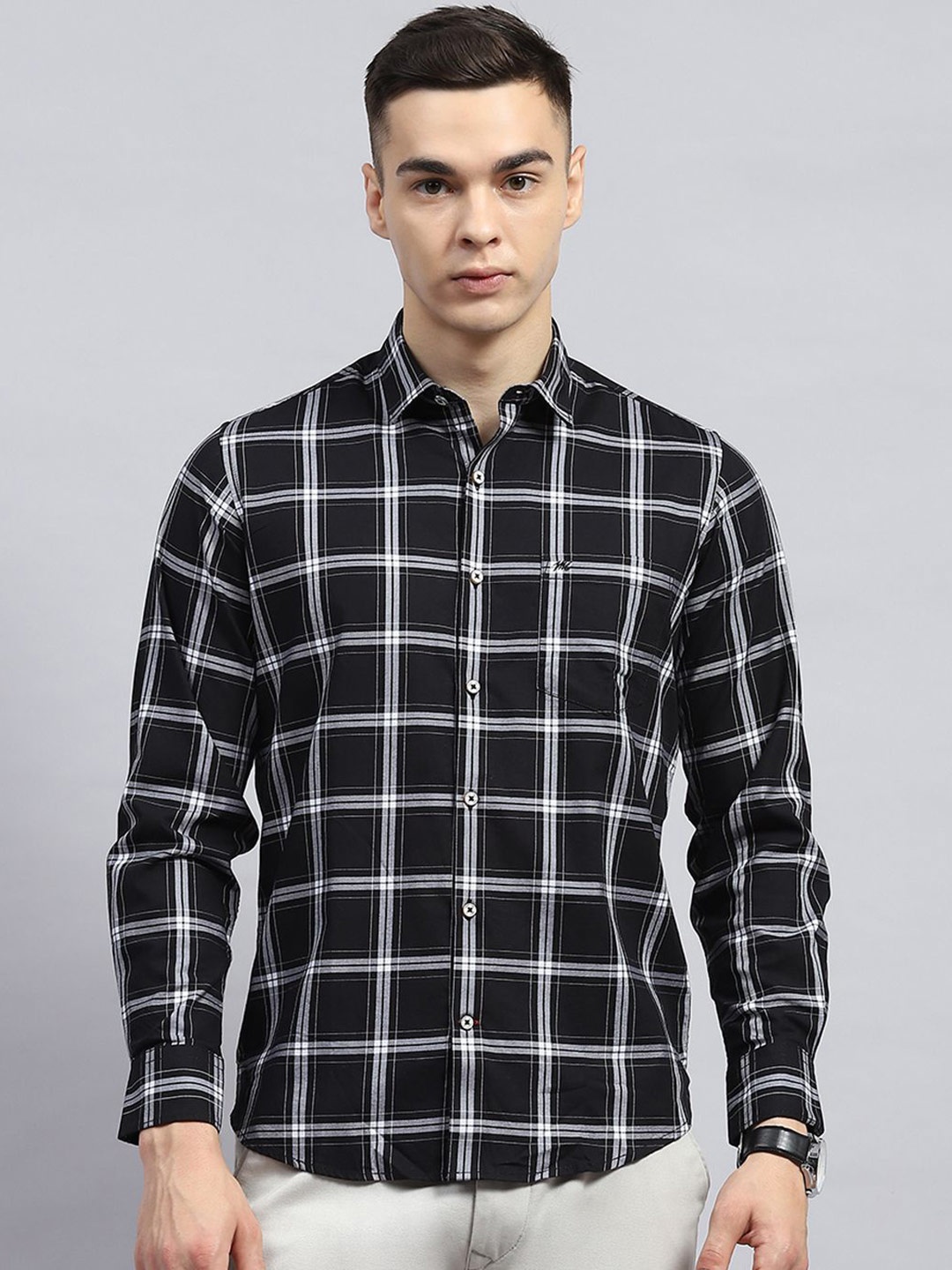 

Monte Carlo Men Spread Collar Checked Cotton Casual Shirt, Black