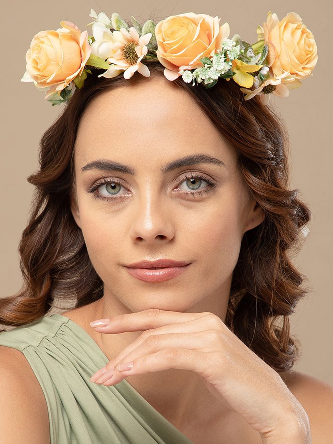 

Radhu & Kabby Women Tiara, Peach