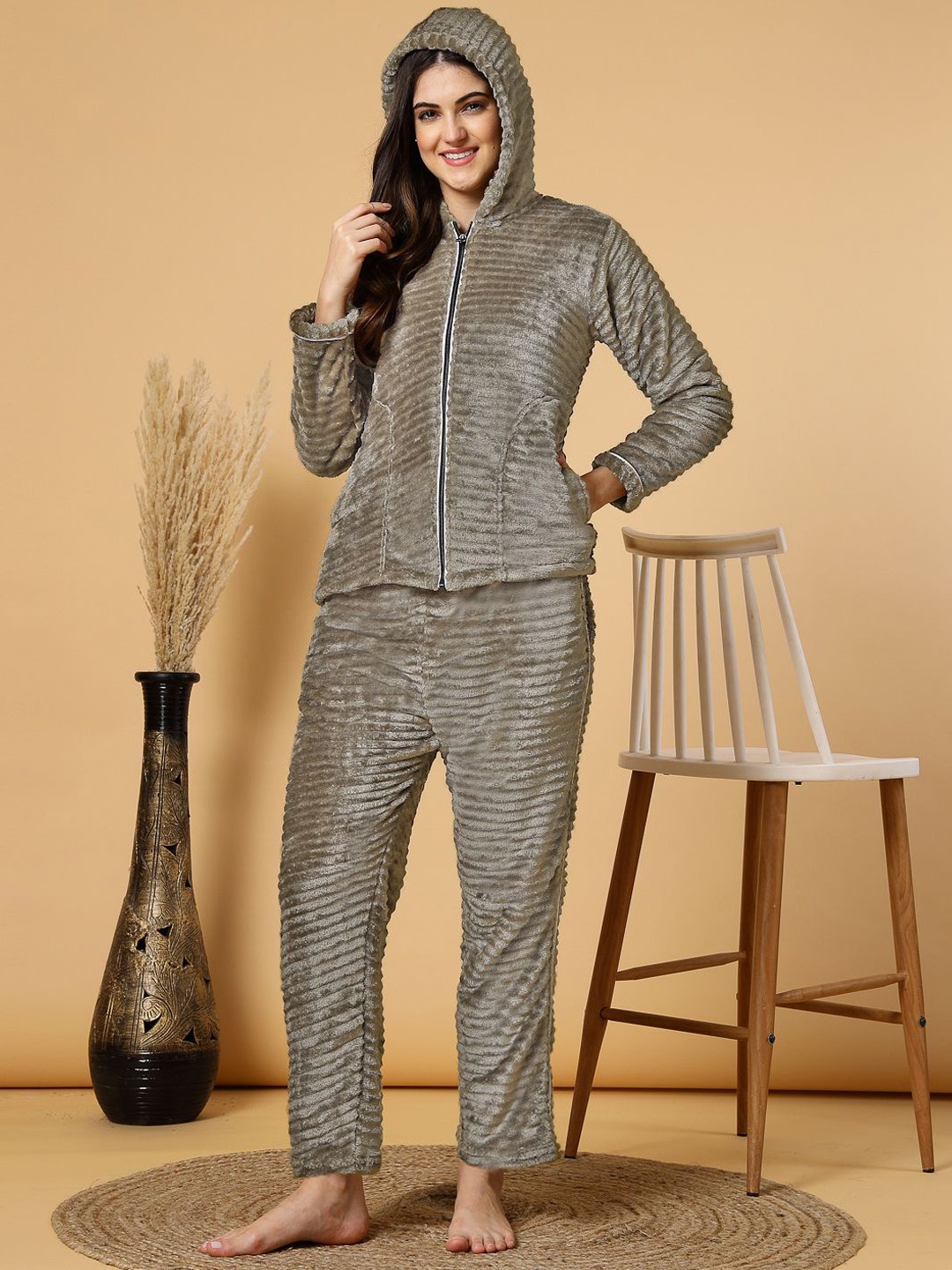 

FABINALIV Striped Hooded Winter Night Suit with 2 Side Pockets, Taupe