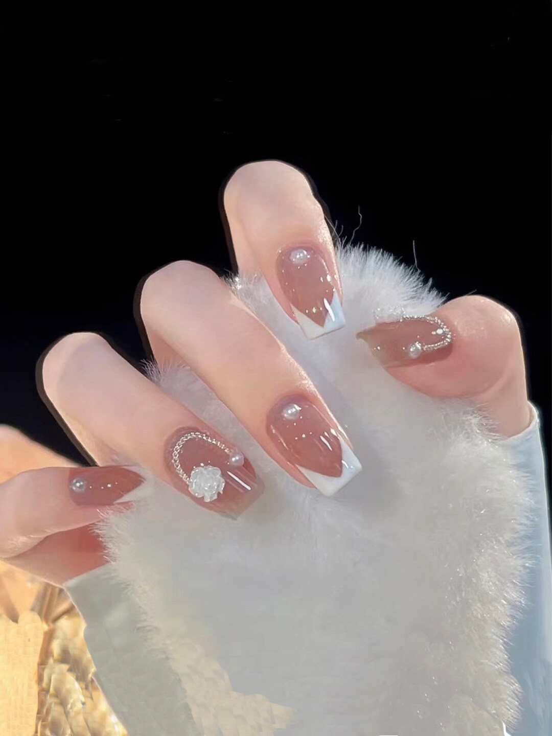 

Secret Lives 24-Pcs French 3D Flowers Chain & Pearl Design Fake Nails, Nude