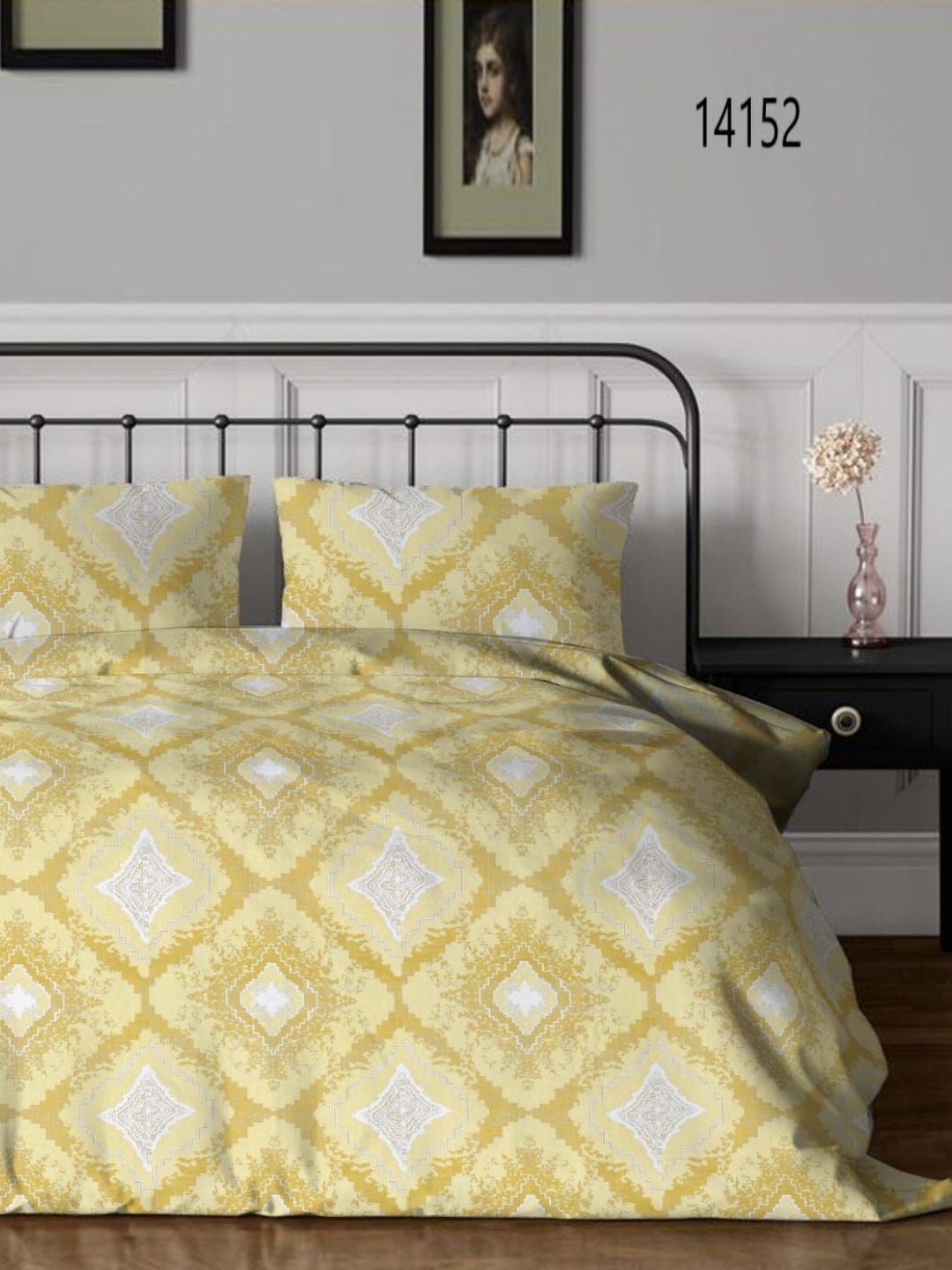 

Bedbathandbliss White Floral 300 TC King Bedsheet with 2 Pillow Covers