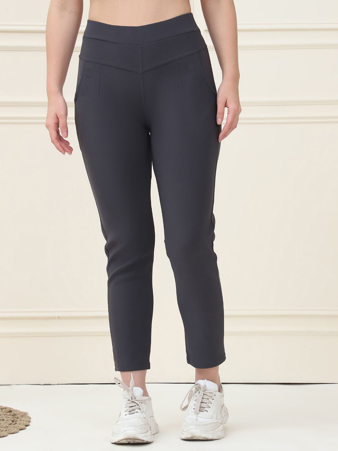 

GRACIT Women Skinny Fit Jeggings, Grey