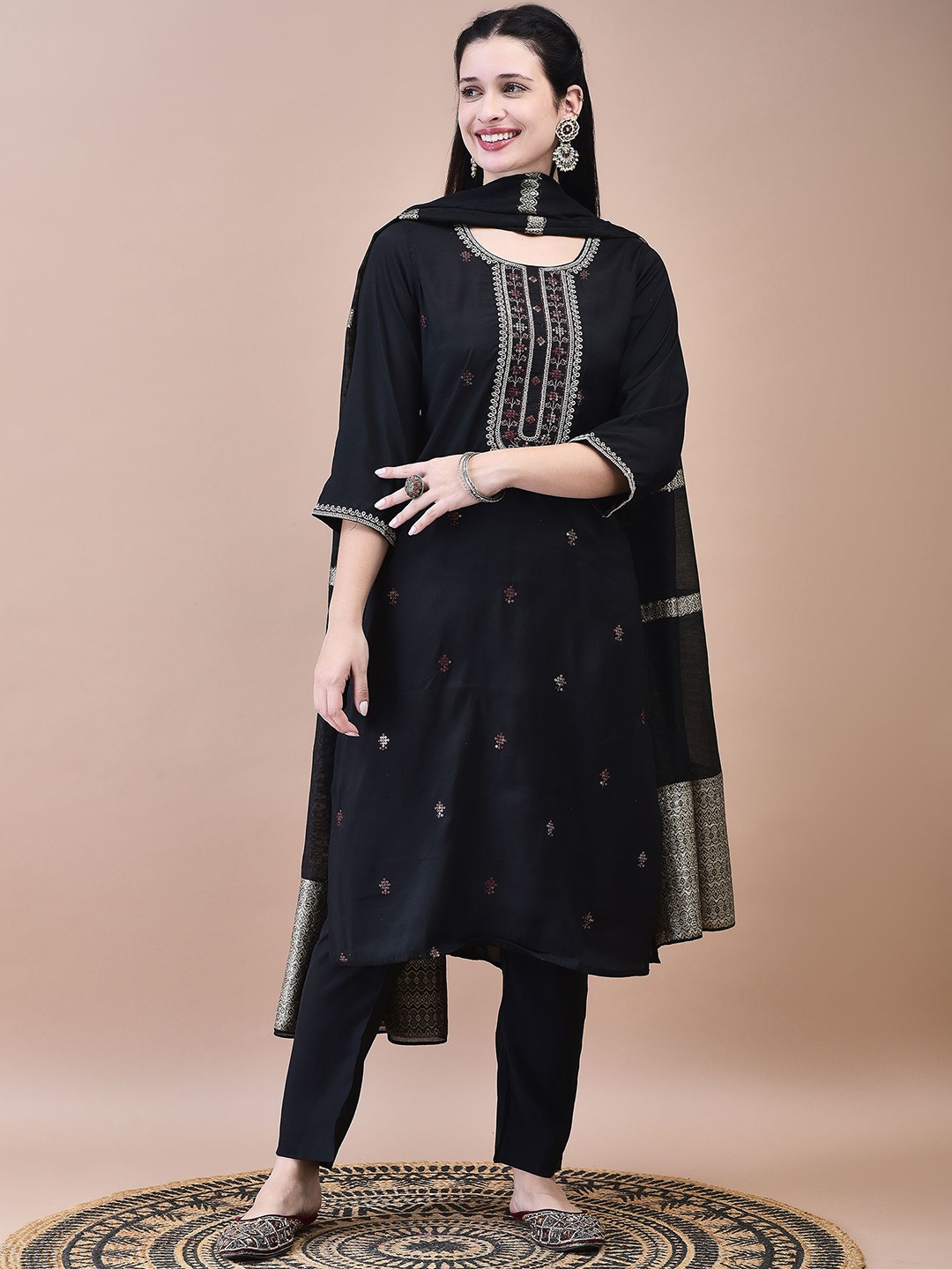 

Shree Floral Embroidered Sequinned Chanderi Silk Jacquard Kurta with Trousers & Dupatta, Black