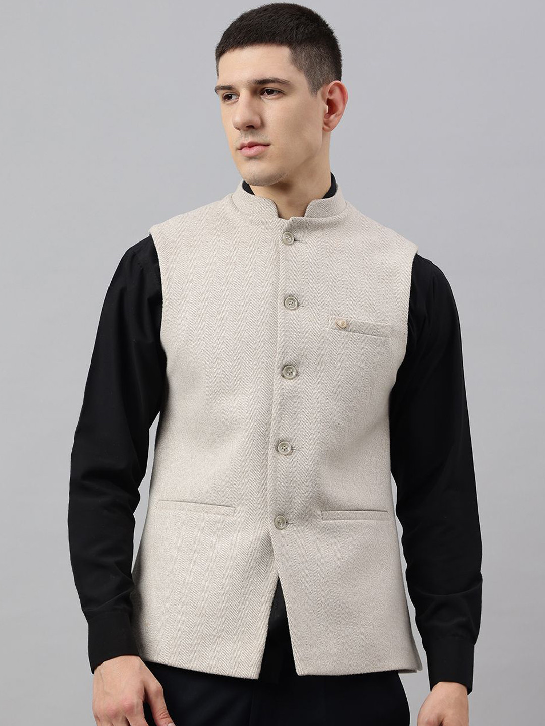 

Richlook Men Woven Solid Nehru Jackets, Off white