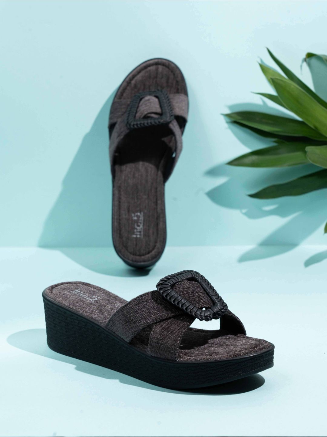 

Inc 5 Open Toe Wedge Sandals, Black