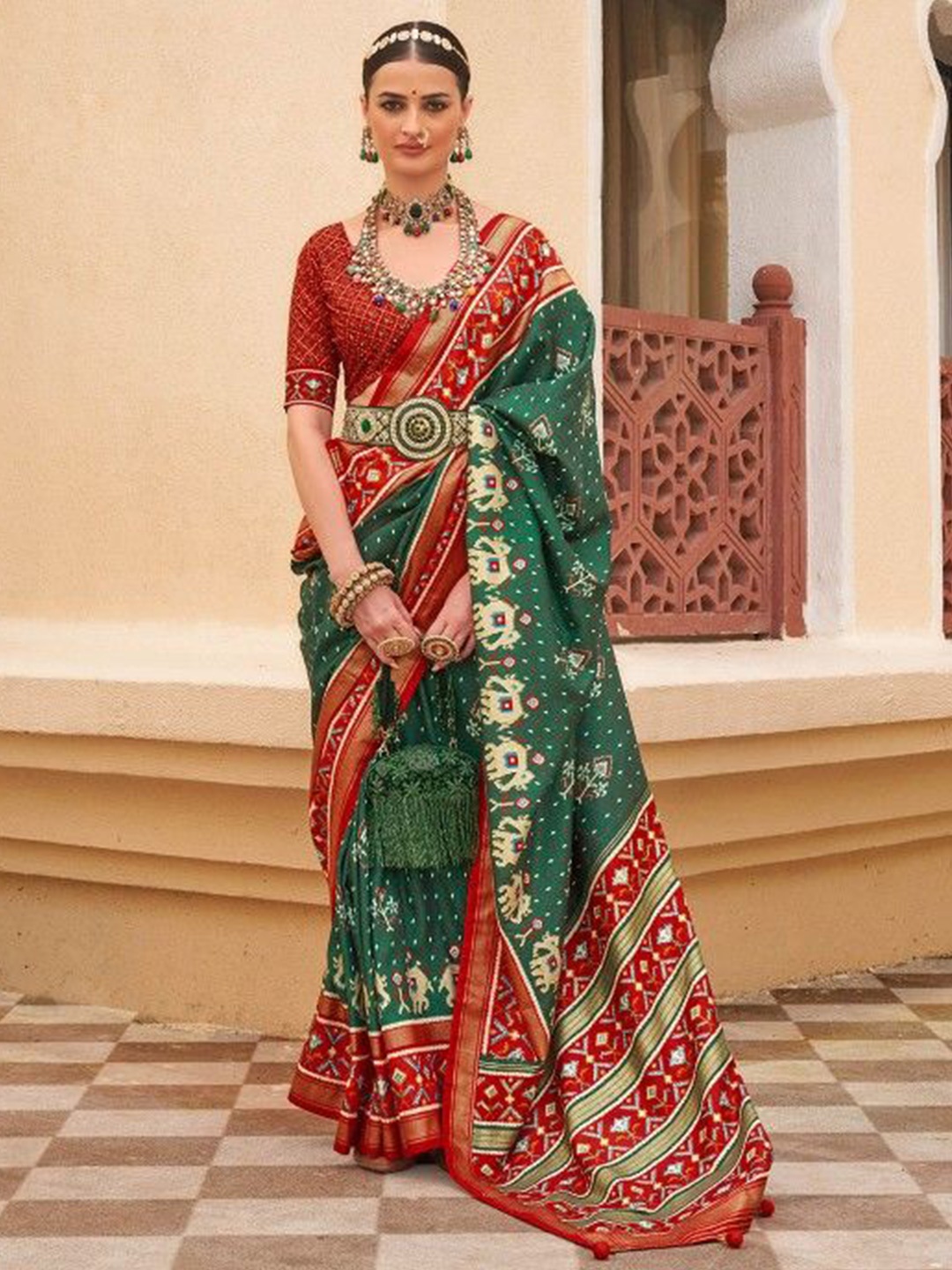 

MAHALASA Ethnic Motifs Printed Zari Patola Saree, Green