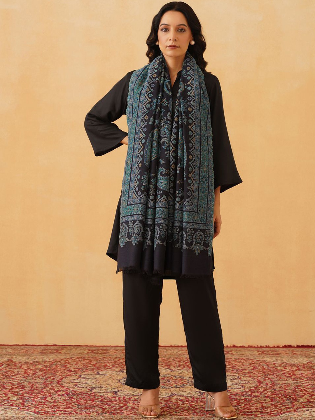 

INCHING INDIA Paisley Woven Design Woollen Jamawar Shawl, Black