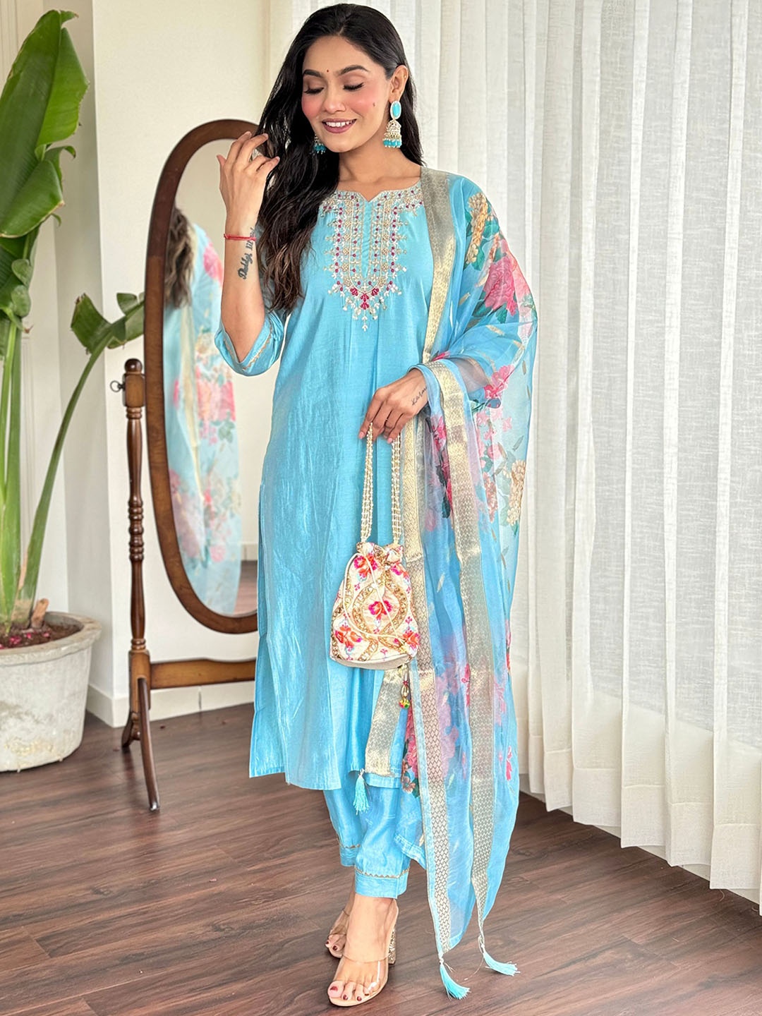 

BLACK SCISSOR Embroidered Regular Chanderi Silk Straight Kurta with Trousers & Dupatta, Blue