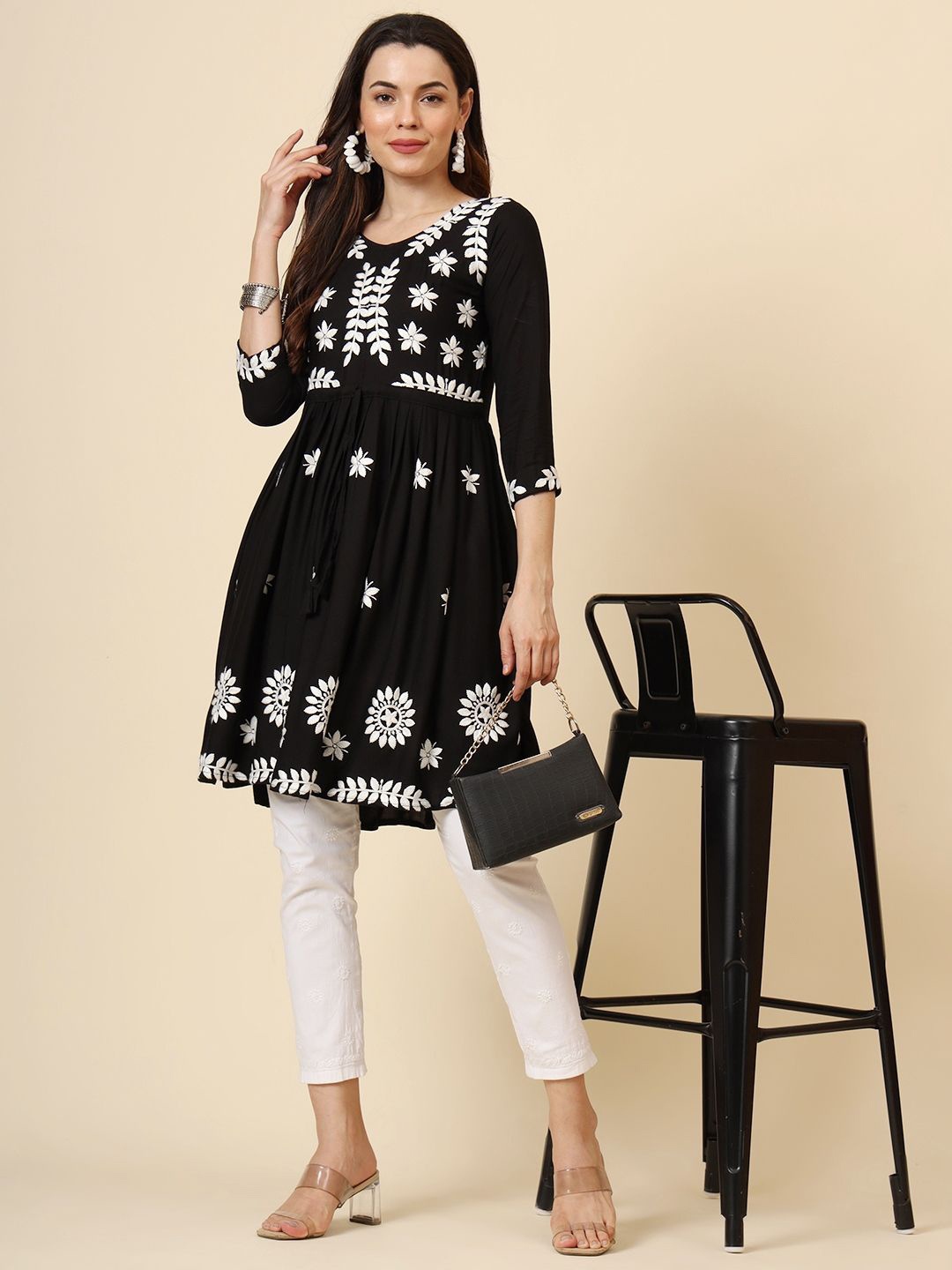 

HERE&NOW Women Floral Embroidered Thread Work Anarkali Kurti, Black