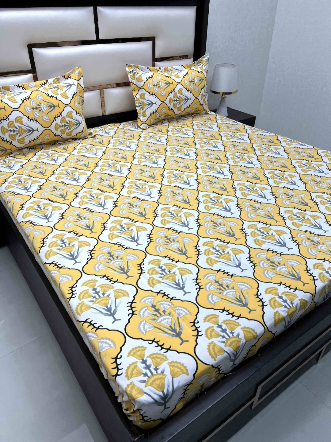 

Pure Decor Yellow & White Geometric Microfiber 260 TC King Bedsheet Set 2.75 m x 2.74 m