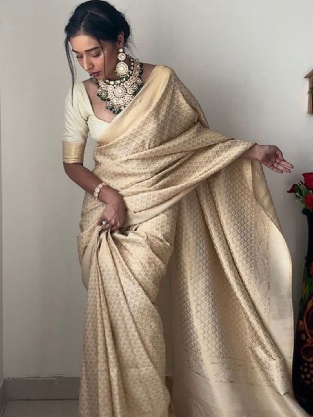 

KALINI Woven Design Pure Silk Banarasi Saree, White