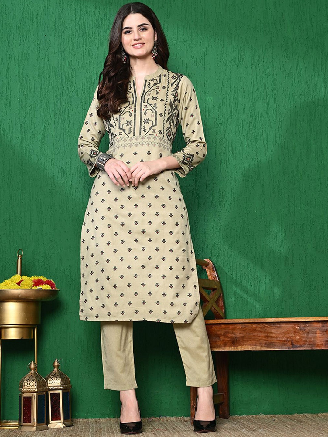 

Sangria Winter Pashmina Geometric Woven Design Kurta With Trouser, Beige