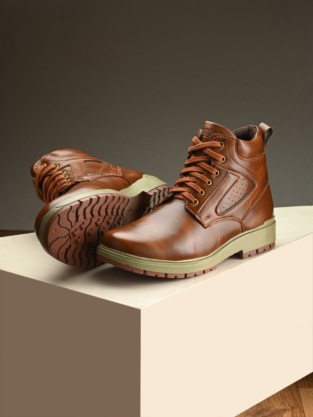 

Roadster Men Lace Up Mid Ankle Boots, Tan
