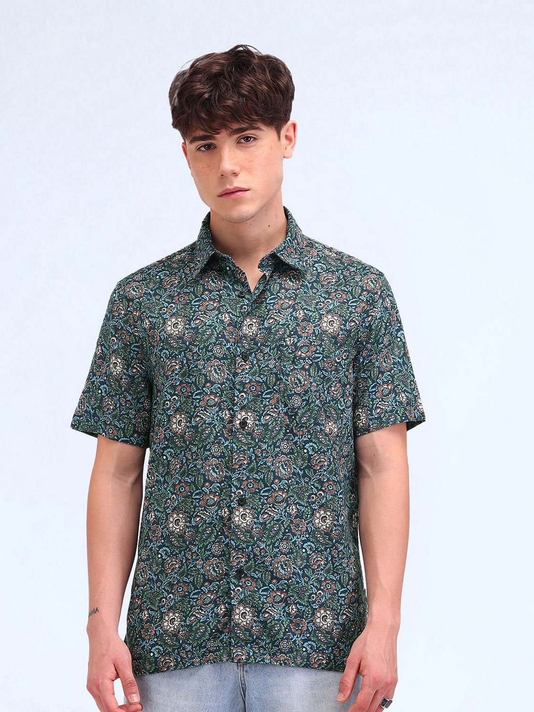 

Flying Machine Men Spread Collar Floral Printed Cotton Casual Shirt, Blue