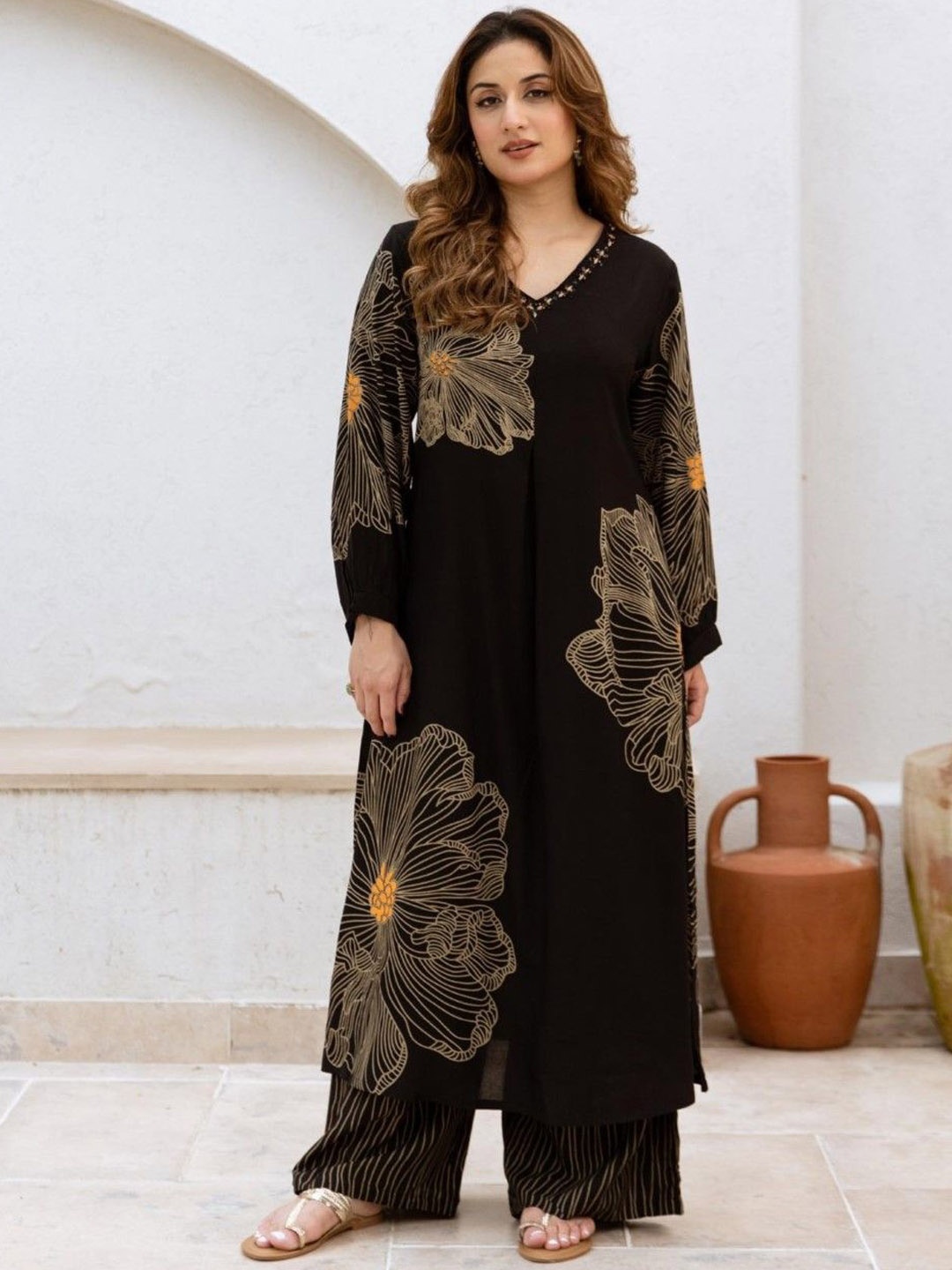 

AUTUMN LANE Floral Printed Pure Cotton A-Line Kurta With Palazzo, Black