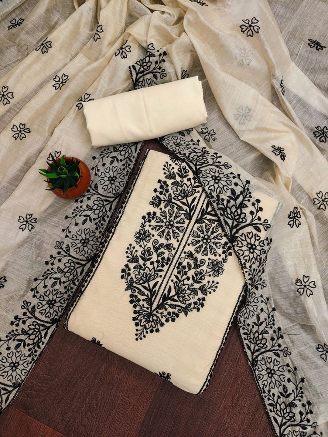 

Sidhidata Floral Embroidered Unstitched Dress Material, Cream