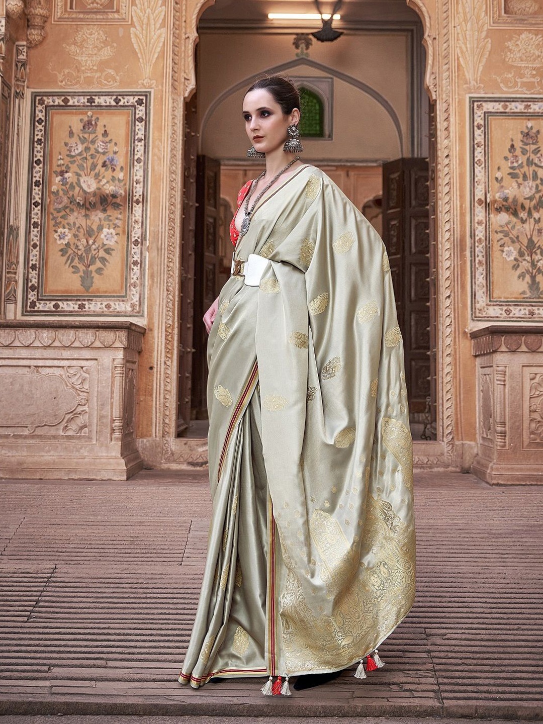 

MAHALASA Ethnic Motifs Woven Design Zari Satin Saree, Beige