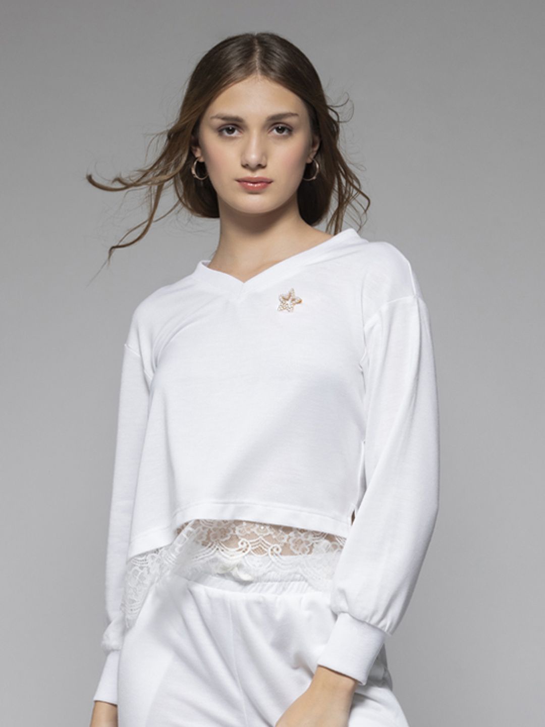 

SHAYE Women V-Neck Embroidered Sweatshirt, White