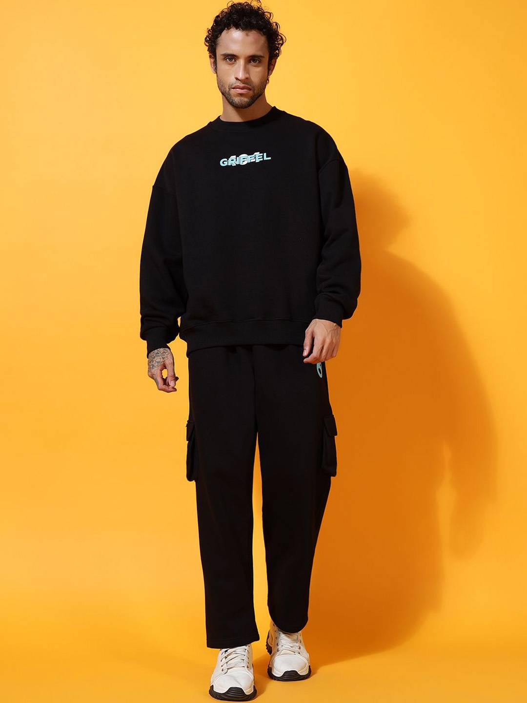 

GRIFFEL Men Printed Oversized Tracksuit, Black