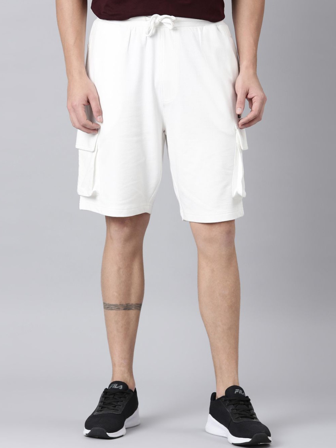 

FILA Men Regular Fit Cotton Cargo Shorts, Off white