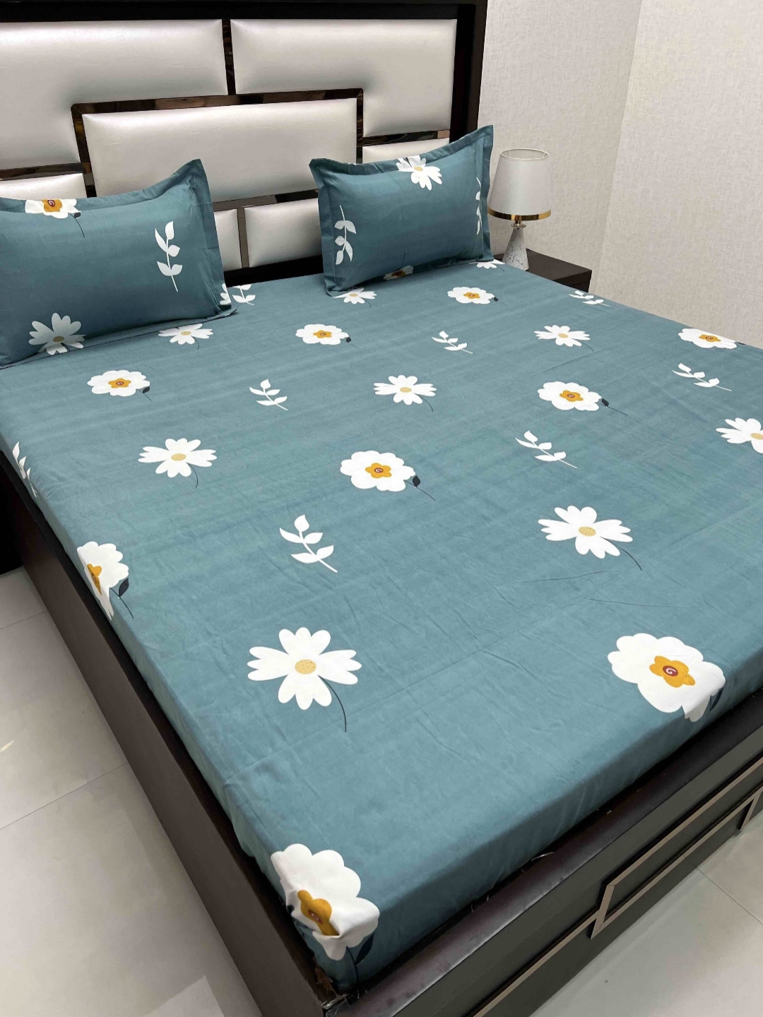 

Pure Decor Leisure Fur Blue Printed Microfiber 260TC King Bedsheet Set 2.75 x 2.74 m