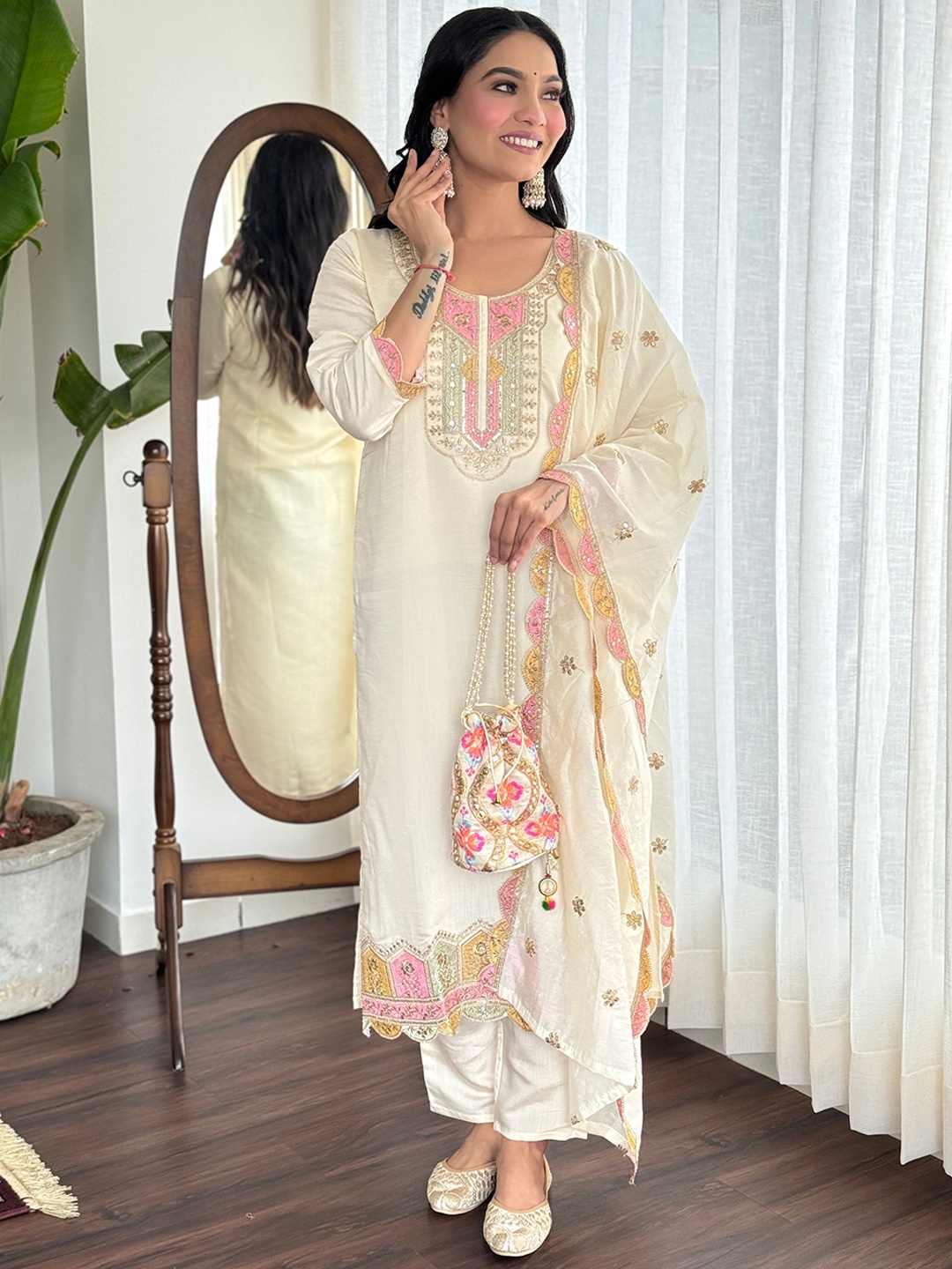 

BLACK SCISSOR Embroidered Regular Chanderi Silk Straight Kurta with Trousers & Dupatta, Cream